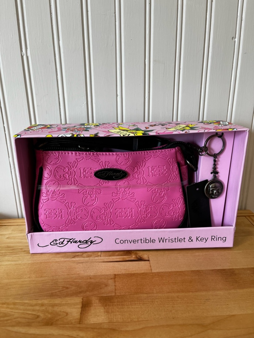 Ed Hardy Convertible Wristlet & Key Chain - NWT - Picture 2 of 8